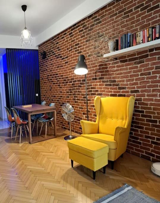 Classy Apartment With Parking In The City Center Bukarest Exterior foto