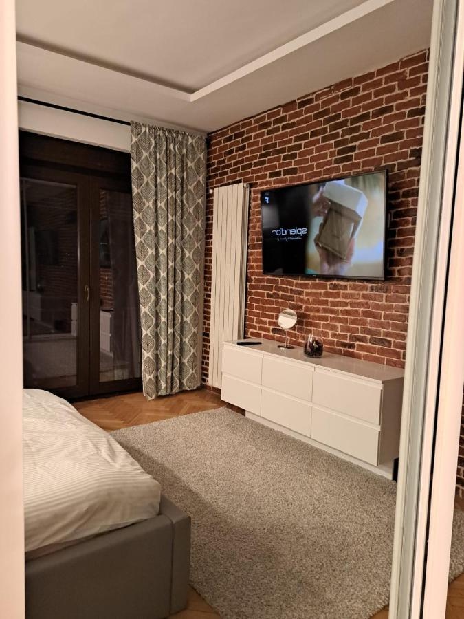 Classy Apartment With Parking In The City Center Bukarest Exterior foto